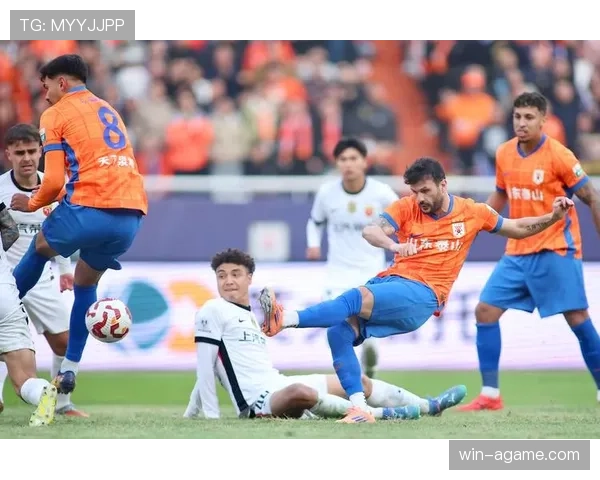 山东泰山防守老辣却阶段性崩盘：老问题为何影响稳定性与争冠走势